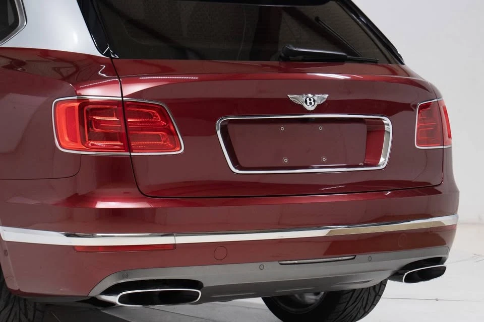 2018 Bentley Bentayga - Image 10 of 19