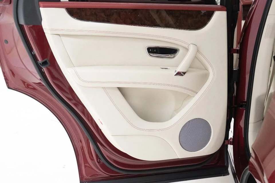 2018 Bentley Bentayga - Image 19 of 19