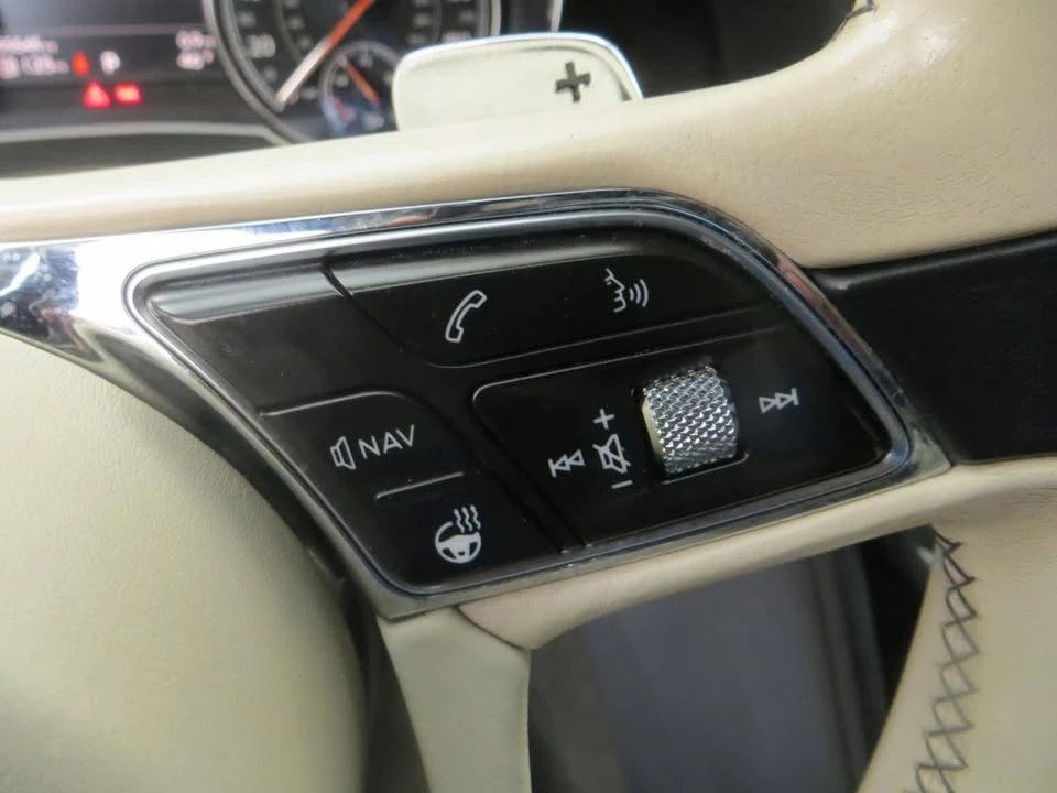 2018 Bentley Bentayga - Image 18 of 20