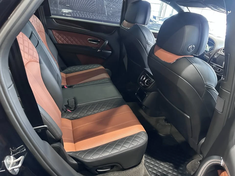 2018 Bentley Bentayga - Image 3 of 7