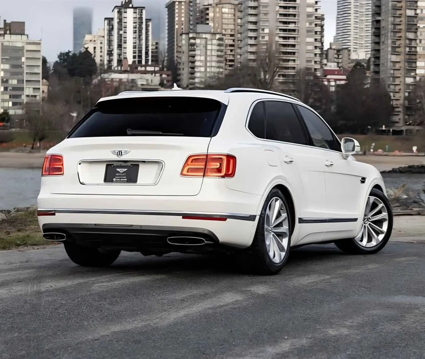 2018 Bentley Bentayga - Image 2 of 8