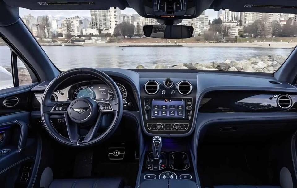 2018 Bentley Bentayga - Image 3 of 8