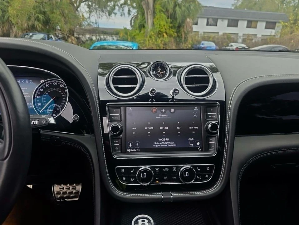 2018 Bentley Bentayga - Image 12 of 16