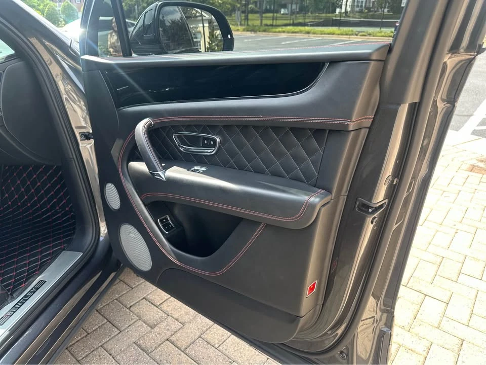 2018 Bentley Bentayga - Image 14 of 21
