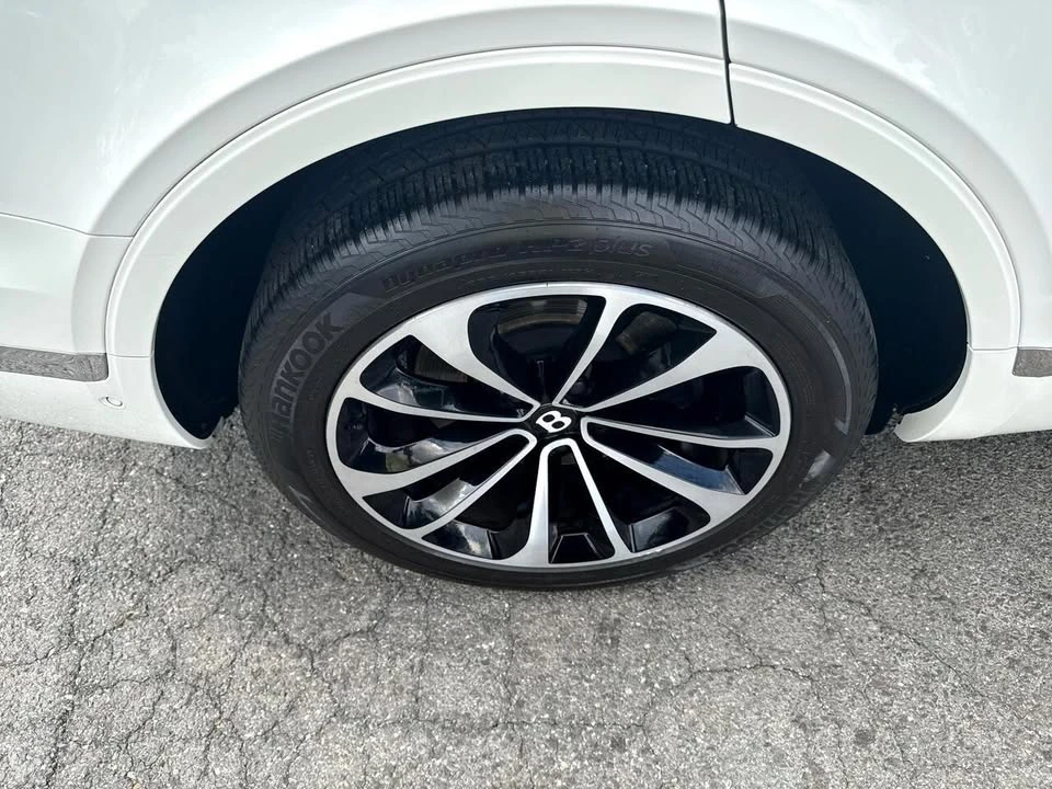 2018 Bentley Bentayga - Image 15 of 20