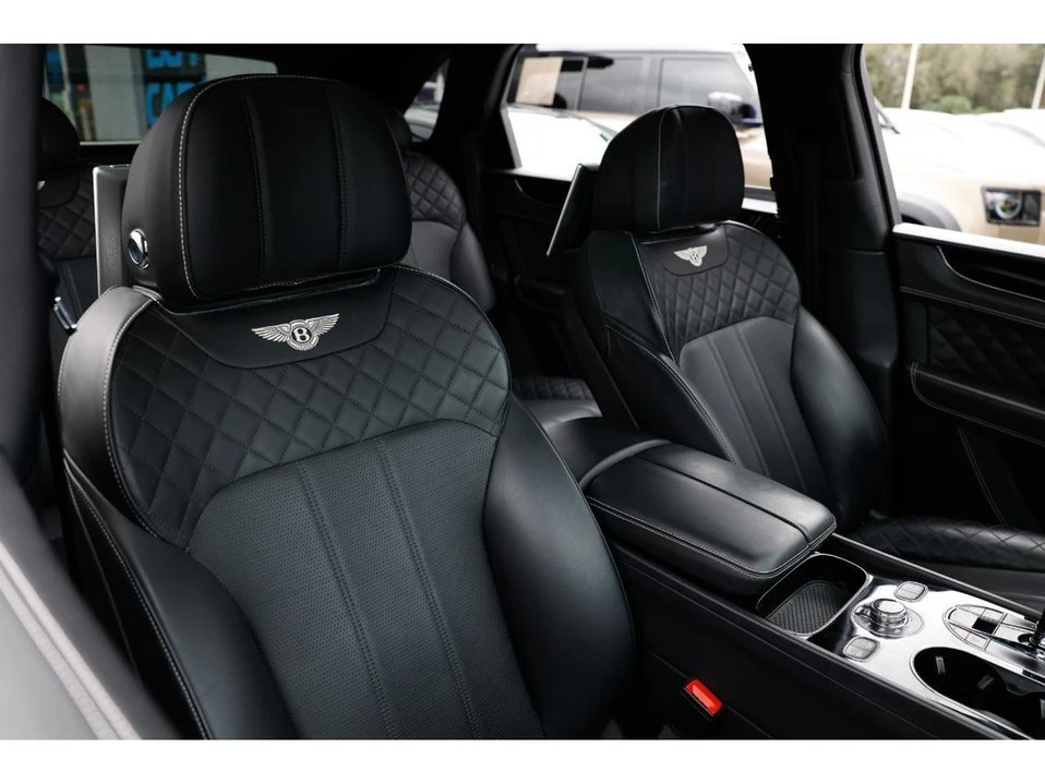 2018 Bentley Bentayga - Image 18 of 20
