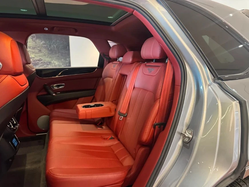 2018 Bentley Bentayga - Image 11 of 12