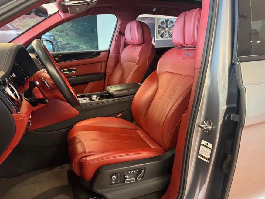 2018 Bentley Bentayga - Image 10 of 12