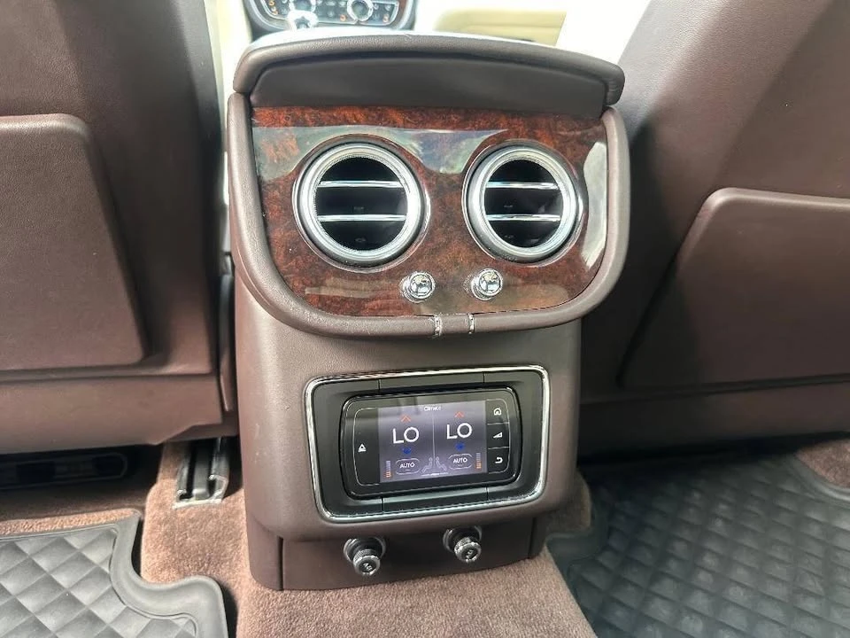 2018 Bentley Bentayga - Image 14 of 20