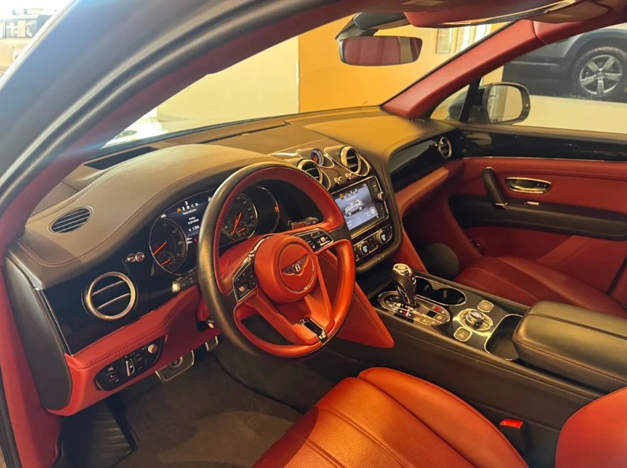 2018 Bentley Bentayga - Image 9 of 12