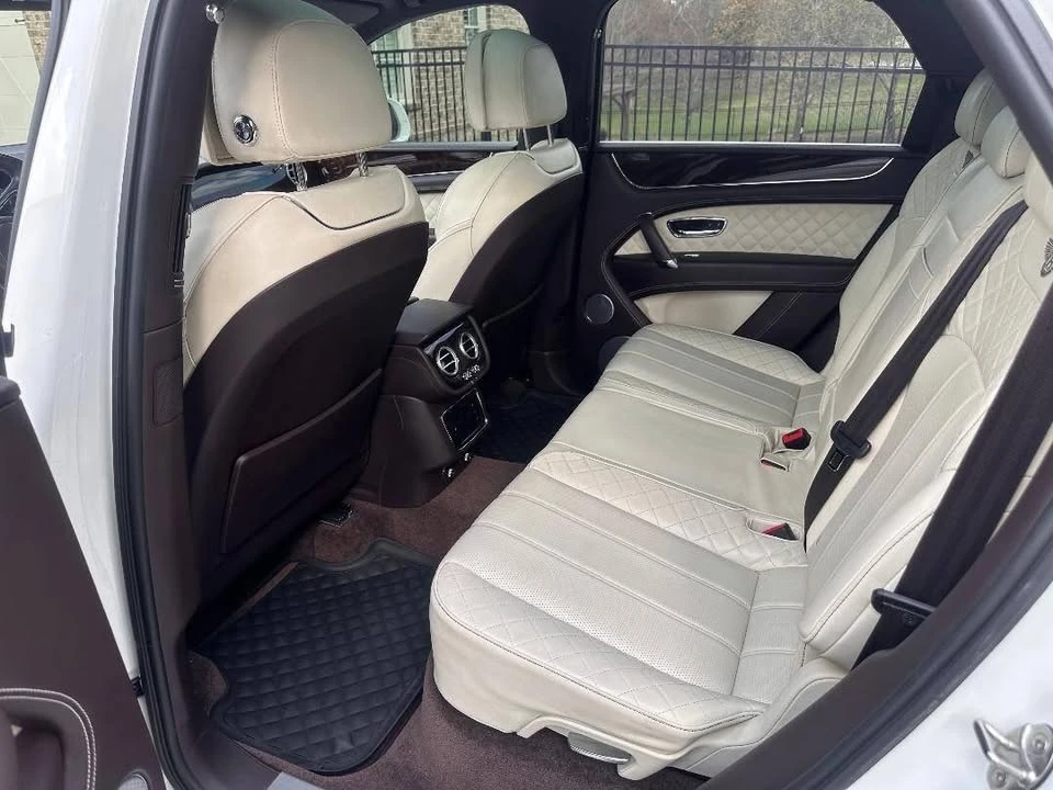 2018 Bentley Bentayga - Image 13 of 20