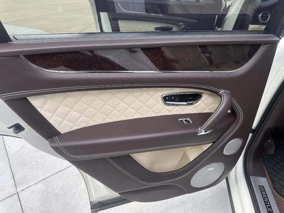 2018 Bentley Bentayga - Image 19 of 20