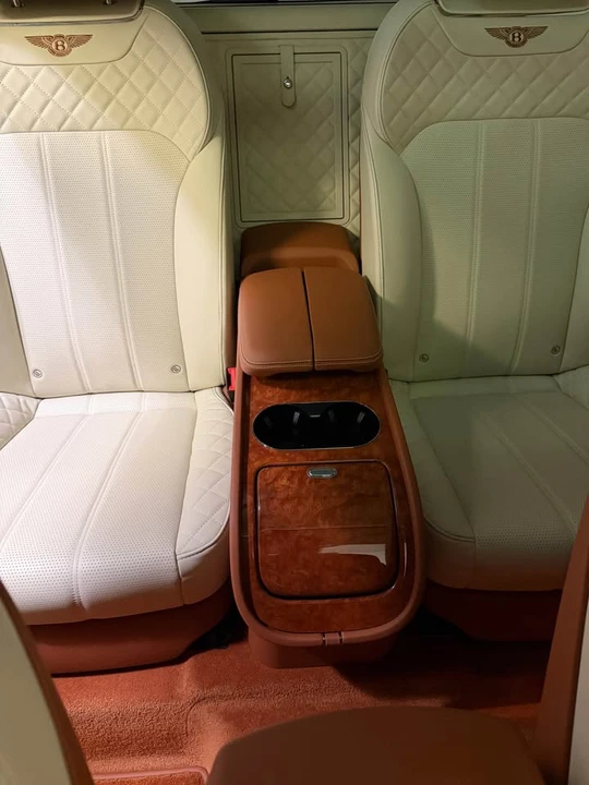 2018 Bentley Bentayga - Image 8 of 11