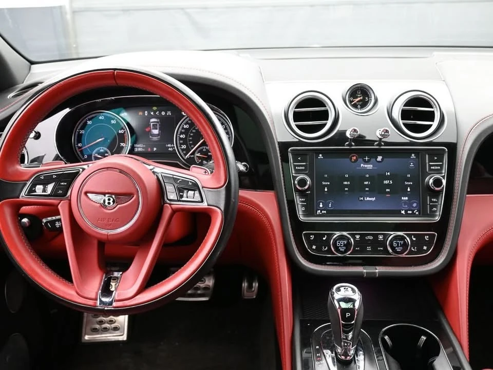 2018 Bentley Bentayga - Image 11 of 20