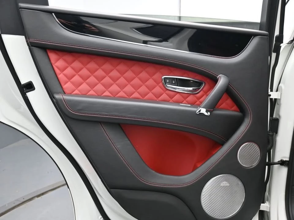 2018 Bentley Bentayga - Image 18 of 20