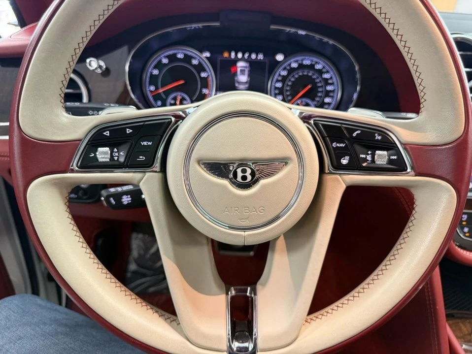 2018 Bentley Bentayga - Image 12 of 20