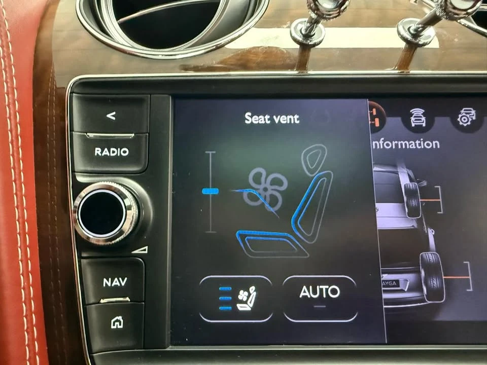 2018 Bentley Bentayga - Image 19 of 20