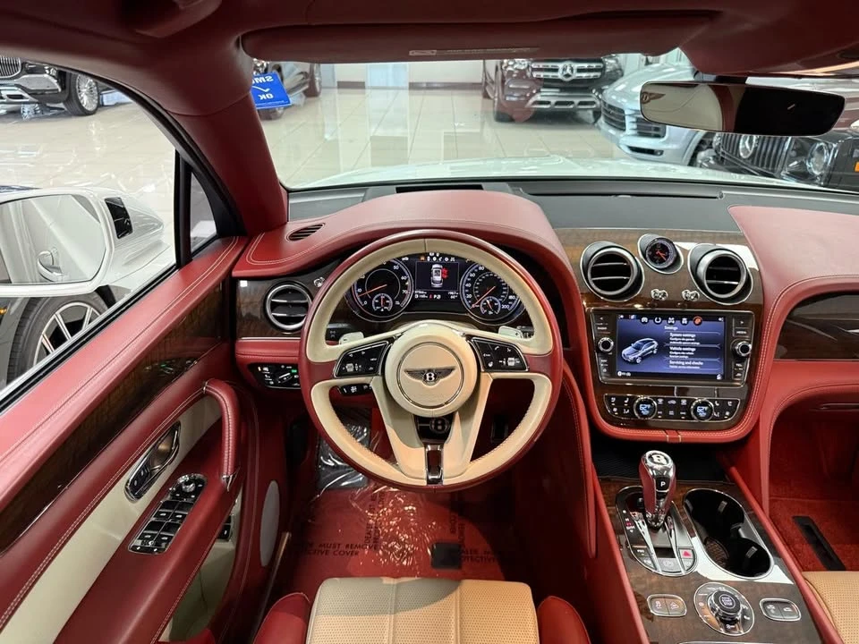 2018 Bentley Bentayga - Image 10 of 20