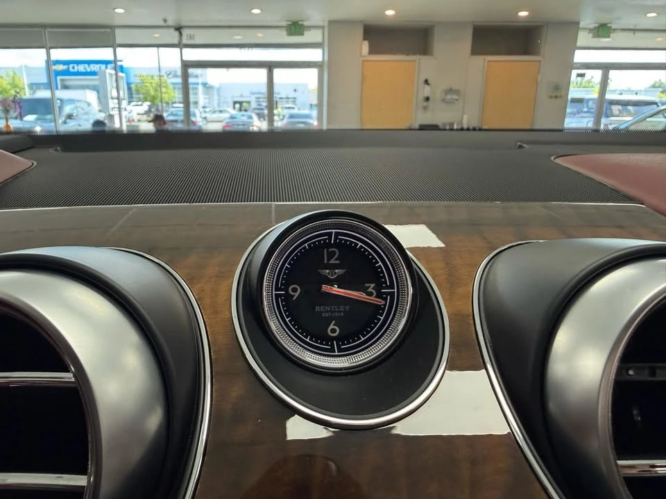 2018 Bentley Bentayga - Image 16 of 20