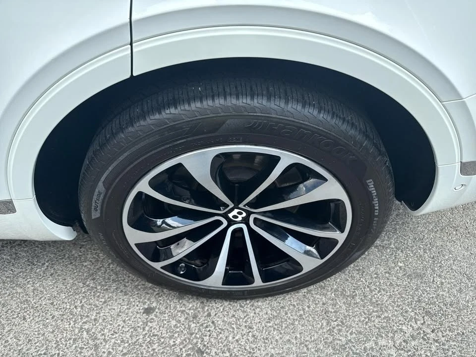 2018 Bentley Bentayga - Image 18 of 20