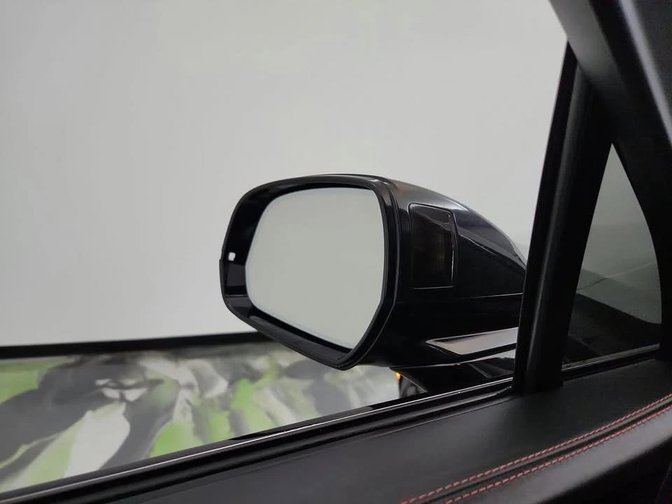 2018 Bentley Bentayga - Image 16 of 20