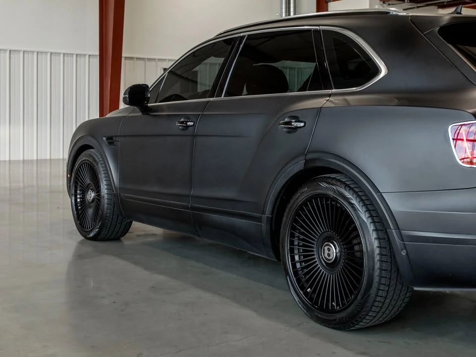 2018 Bentley Bentayga - Image 17 of 17