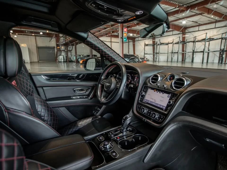 2018 Bentley Bentayga - Image 3 of 17