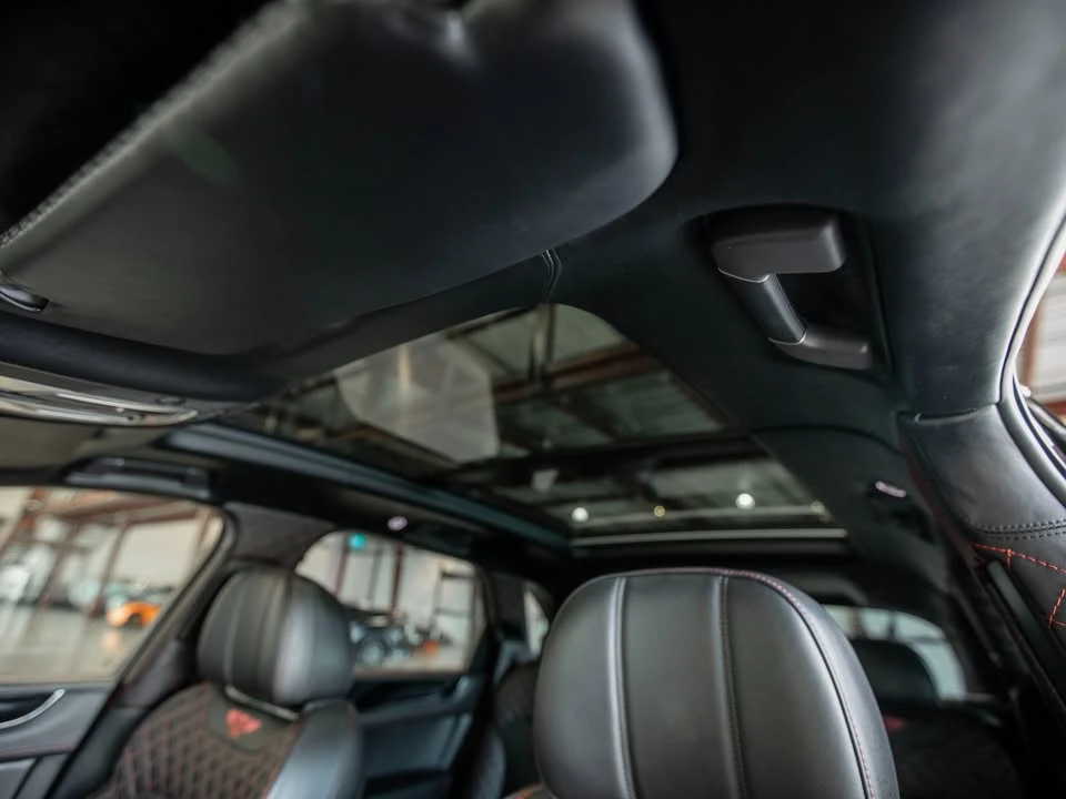 2018 Bentley Bentayga - Image 13 of 17