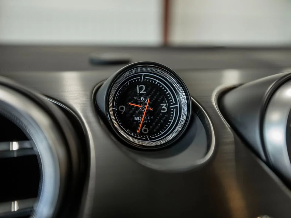 2018 Bentley Bentayga - Image 8 of 17