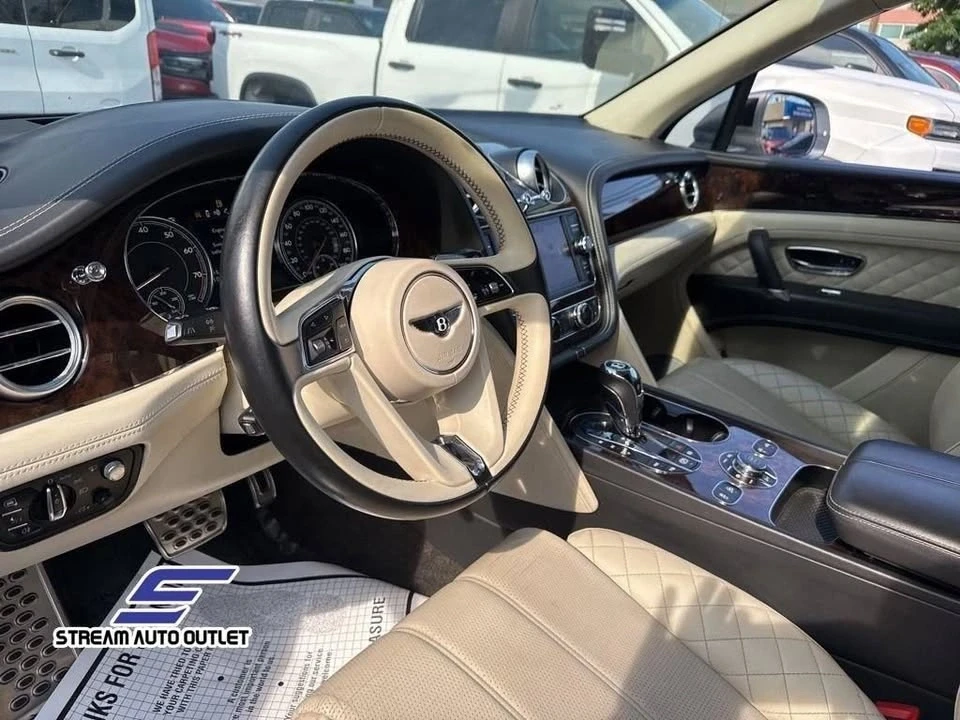 2018 Bentley Bentayga - Image 15 of 20