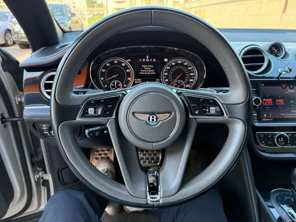 2018 Bentley Bentayga - Image 11 of 15