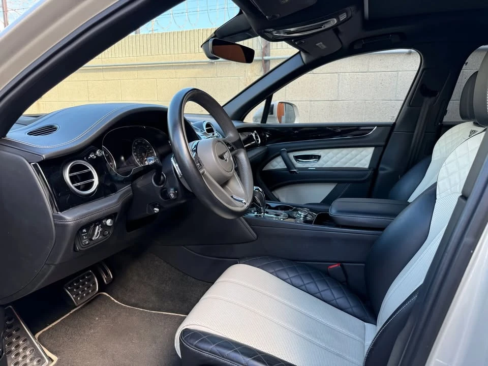 2018 Bentley Bentayga - Image 8 of 15