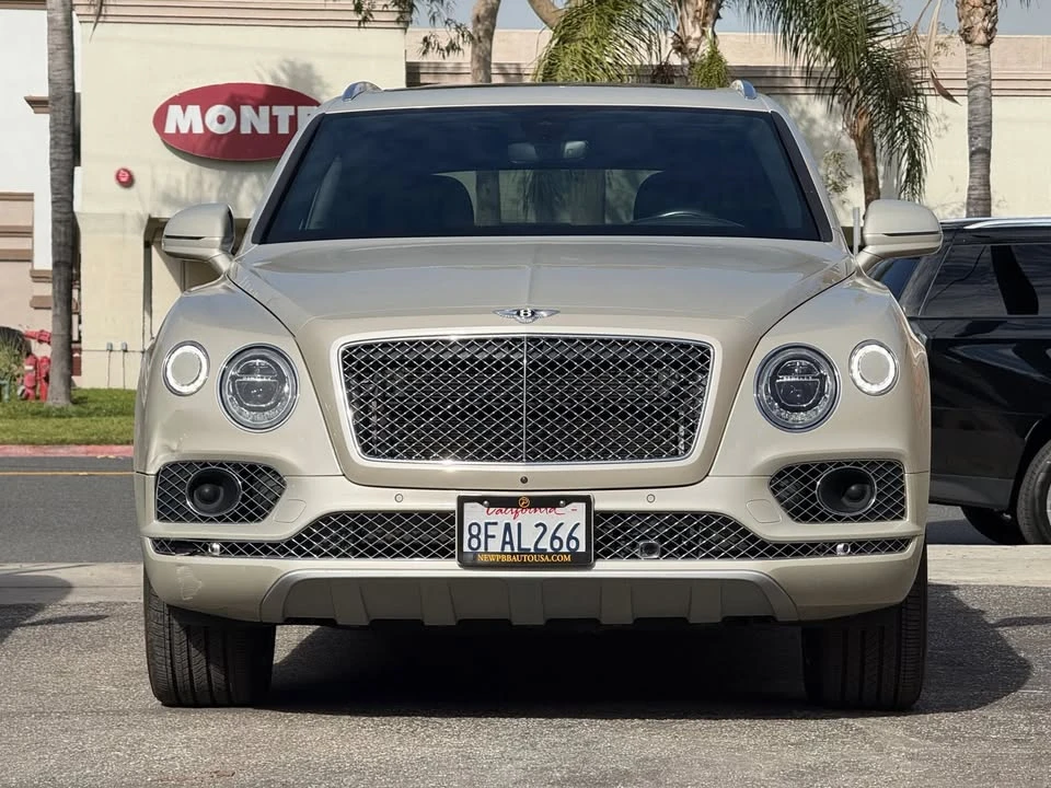 2018 Bentley Bentayga - Image 2 of 15
