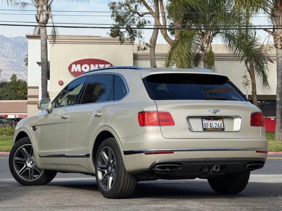 2018 Bentley Bentayga - Image 6 of 15