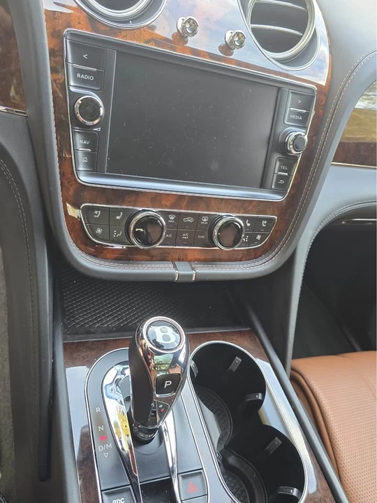 2018 Bentley Bentayga - Image 3 of 12