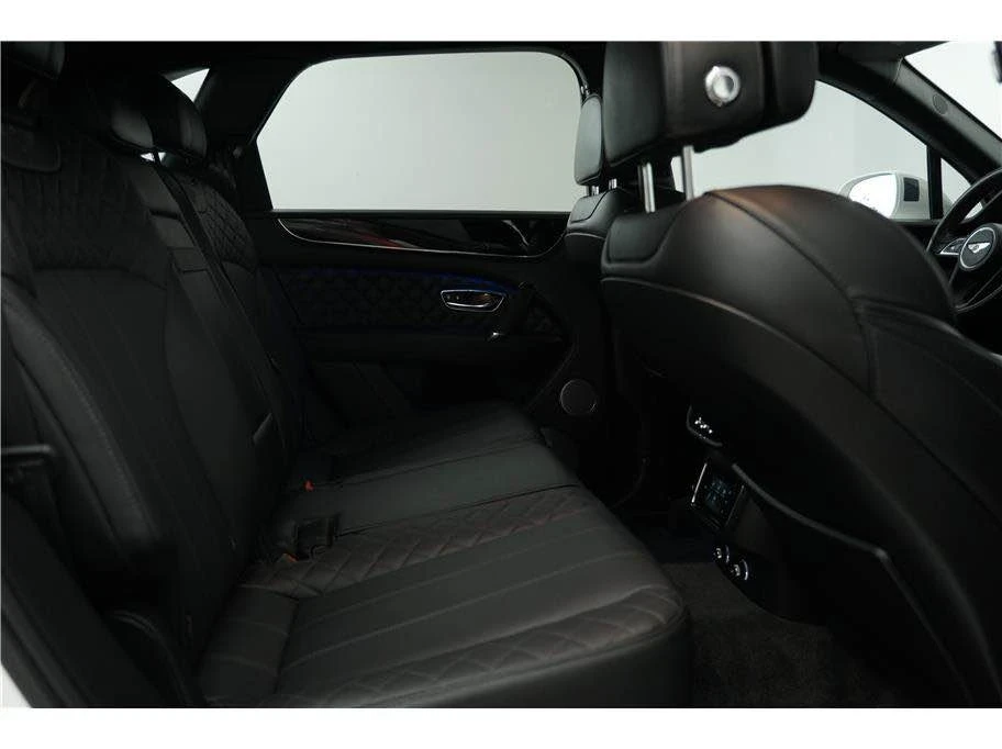 2018 Bentley Bentayga - Image 13 of 20