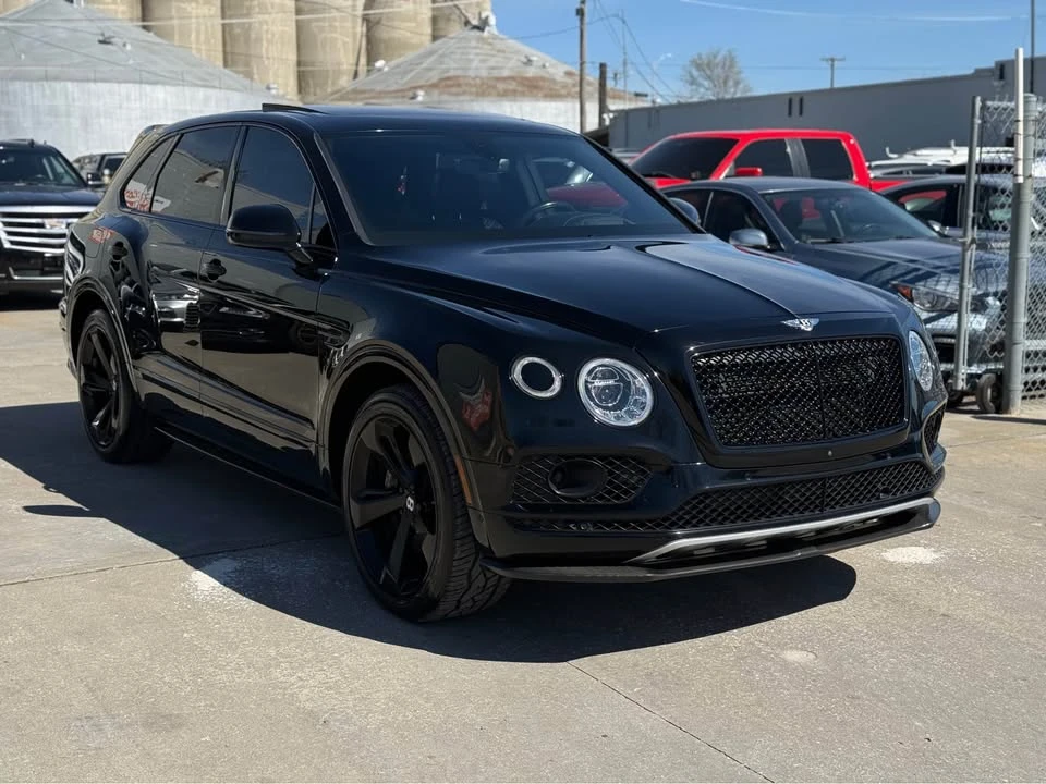 2018 Bentley Bentayga - Image 2 of 17