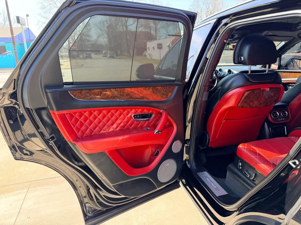 2018 Bentley Bentayga - Image 11 of 19