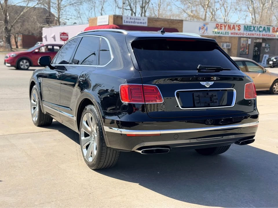 2018 Bentley Bentayga - Image 7 of 19
