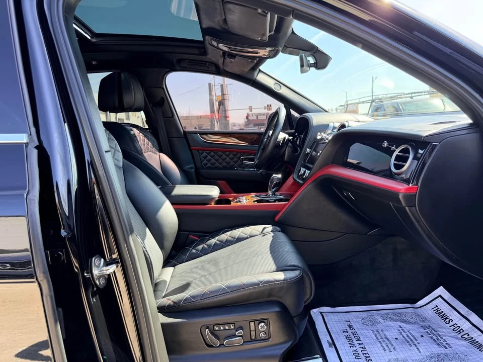 2018 Bentley Bentayga - Image 15 of 19