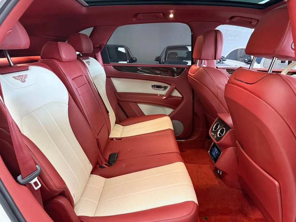 2018 Bentley Bentayga - Image 12 of 20