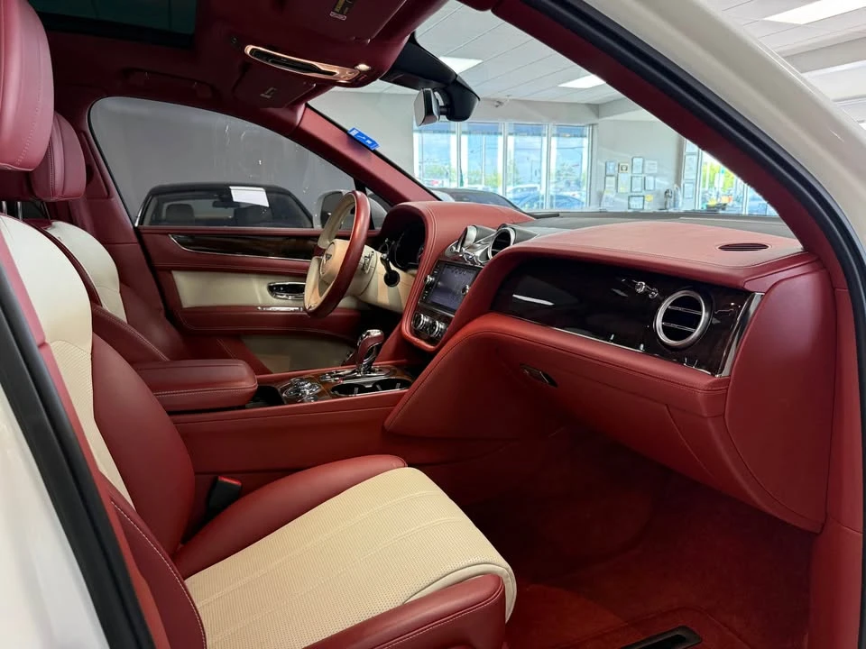2018 Bentley Bentayga - Image 11 of 20