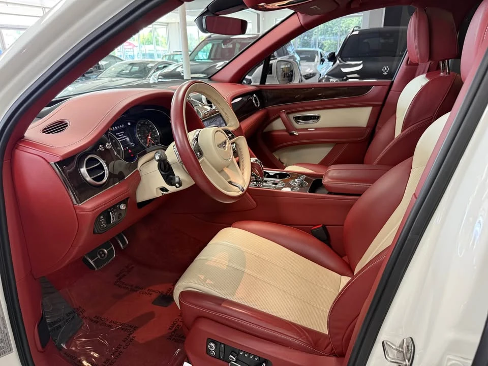 2018 Bentley Bentayga - Image 2 of 20
