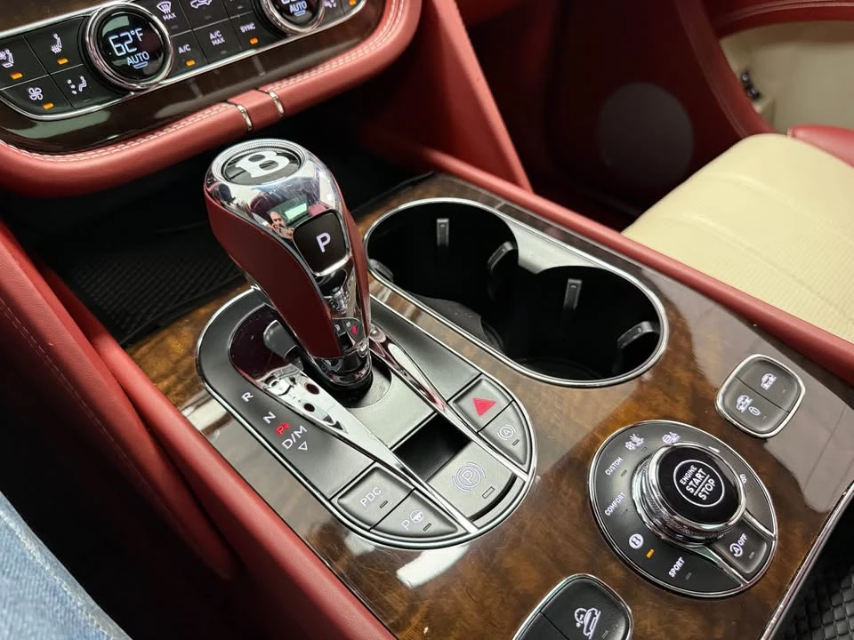 2018 Bentley Bentayga - Image 17 of 20