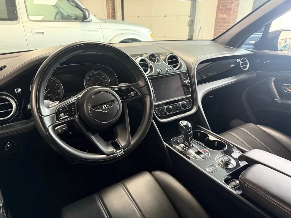 2018 Bentley Bentayga - Image 5 of 11