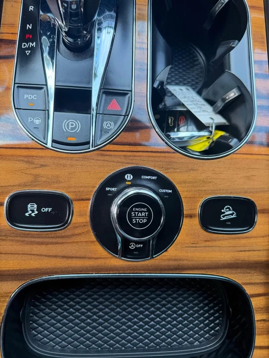 2018 Bentley Bentayga - Image 13 of 20