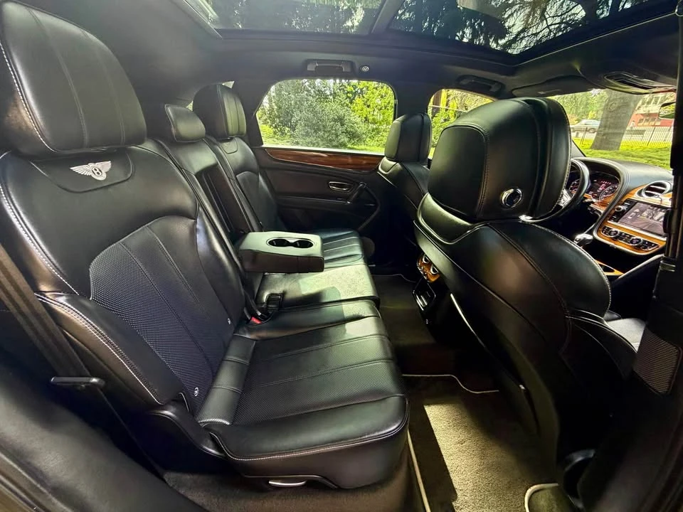 2018 Bentley Bentayga - Image 10 of 20