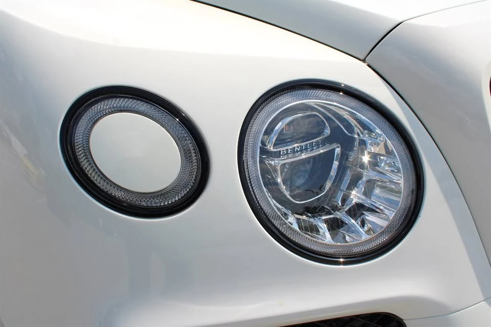 2018 Bentley Bentayga - Image 13 of 18