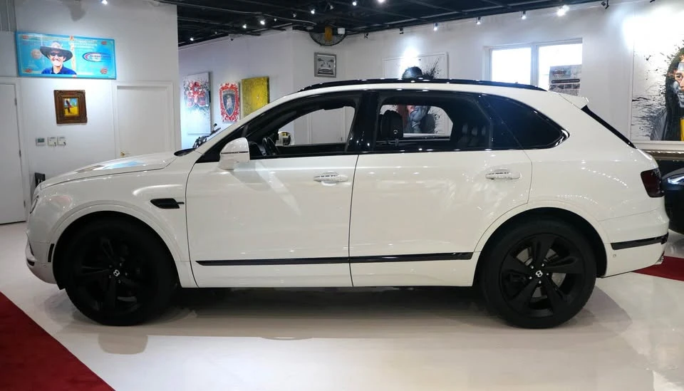 2018 Bentley Bentayga - Image 3 of 10