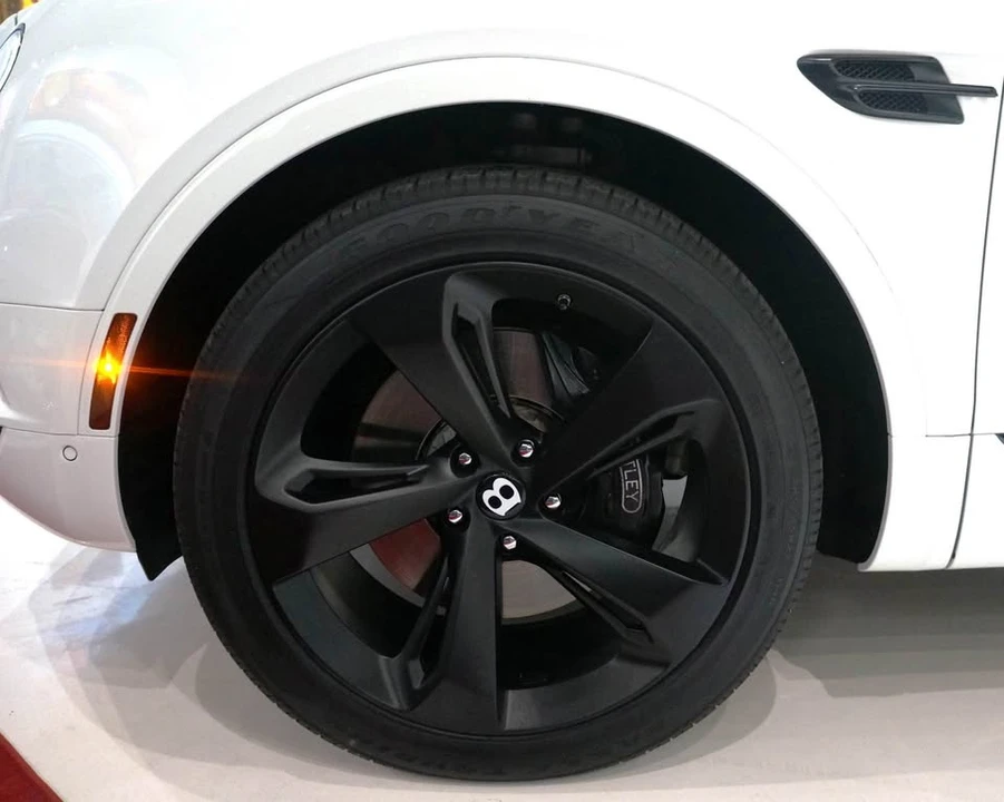 2018 Bentley Bentayga - Image 5 of 10